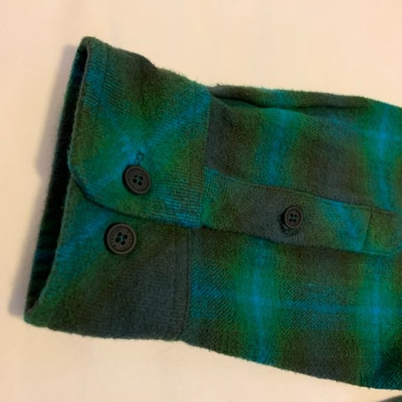 Rip Curl Flannel - Picture 6 of 9